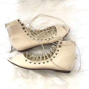 SALE 🏖POUR LA VICTOIRE Camille LaceUp Flat Sandal